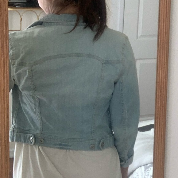 H & M Divided Jean Jacket Cropped Denim - Picture 6 of 9
